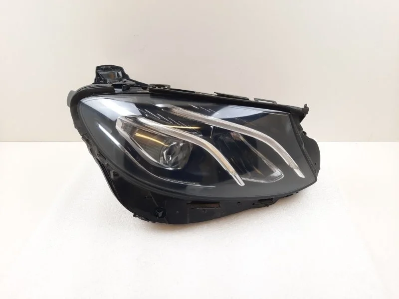 Фара Mercedes-Benz E-Class 2016-2020 A2139066601 W213, правая