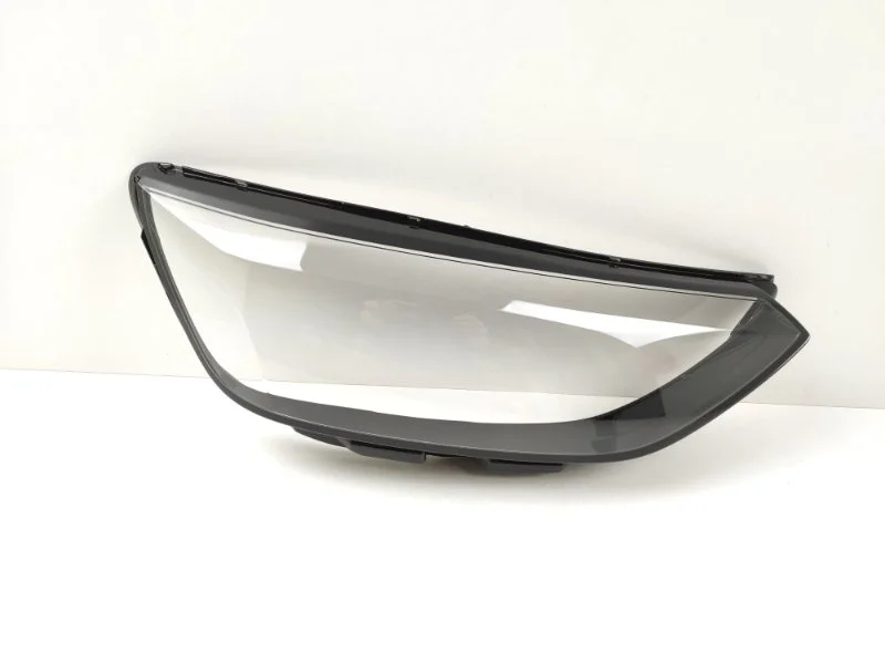 Стекло фары Audi A4 2019- 8W0941034D B9, правое
