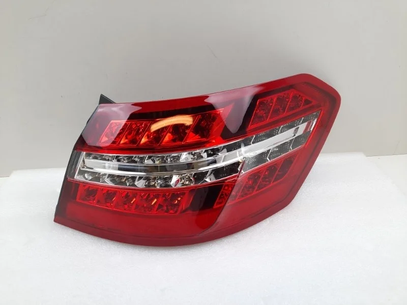 Фонарь Mercedes-Benz E-Class 2009-2013 2129060658 W212, правый