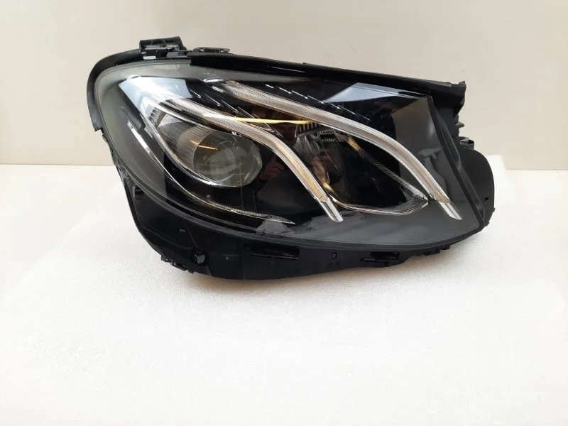 Фара Mercedes-Benz E-Class 2016-2020 A2139066601 W213, правая