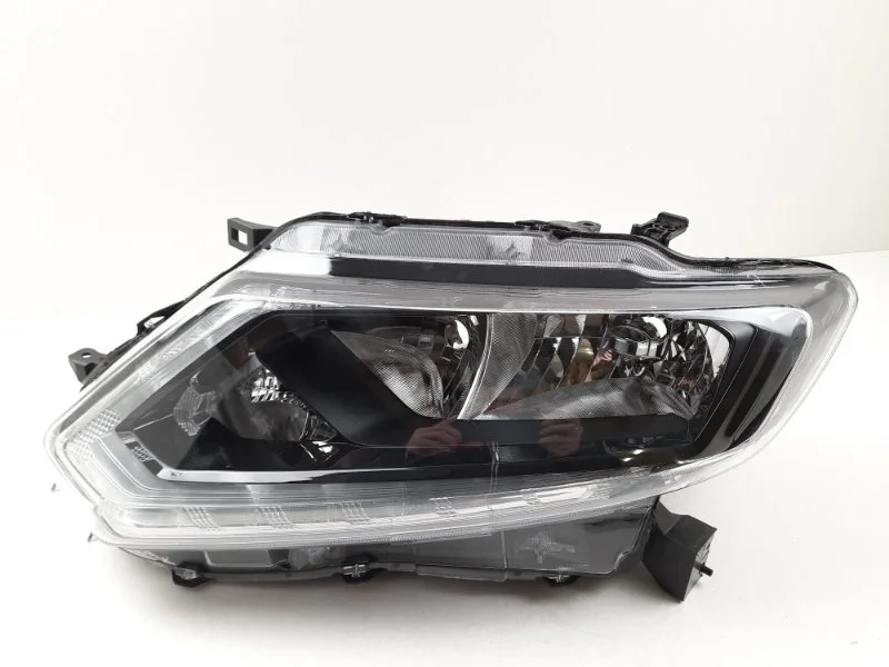Фара Nissan X-Trail 2013-2017 260606FP1A T32, левая