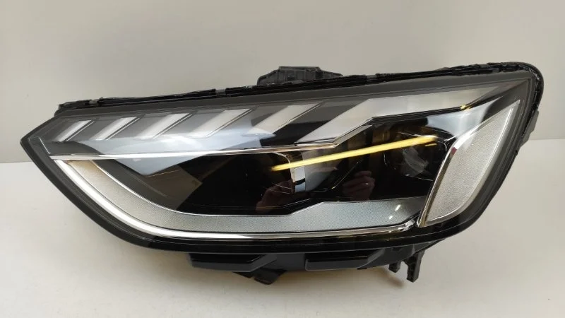 Фара Audi A4 2019- 8W0941033 B9, левая