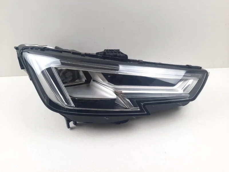 Фара Audi A4 2015-2020 8W0941043 B9, правая