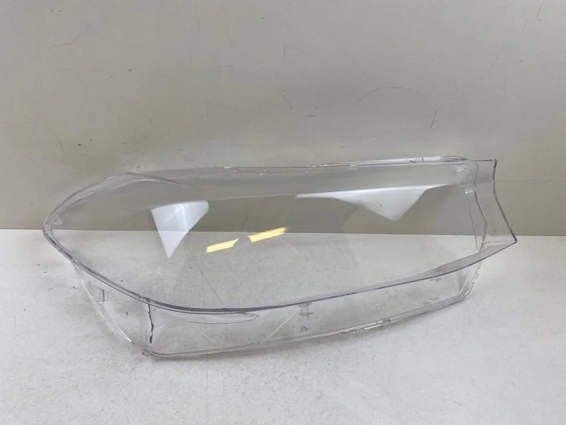 Стекло фары BMW 6er 2016-2020 63117461884 G32, правое
