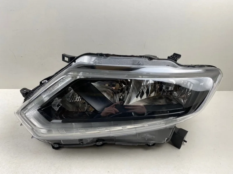 Фара Nissan x-trail 2013-2019 260104CC1C T32, левая