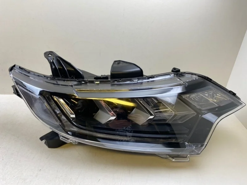 Фара Mitsubishi outlander 2018-2022 8301D332 3, правая