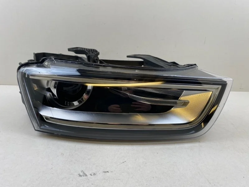 Фара Audi Q3 2011-2014 8U0941006, правая