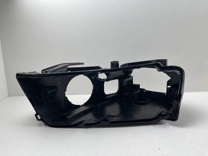 Корпус фары Audi Q3 2016-2018 8U0941043C 8U, левый