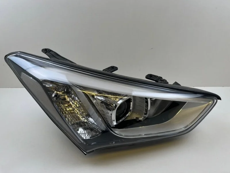 Фара Hyundai Santa Fe 2012-2016 921022W120 3, правая