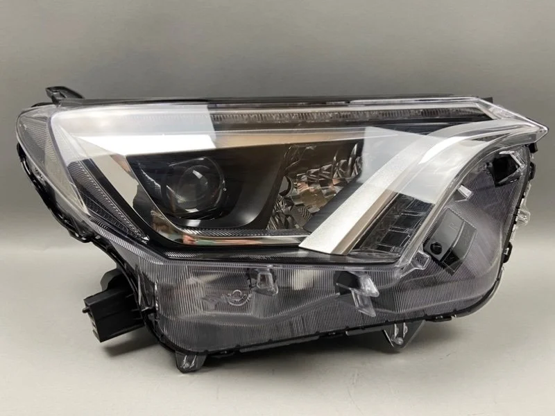 Фара Toyota RAV4 2015-2019 8114542680 45, правая
