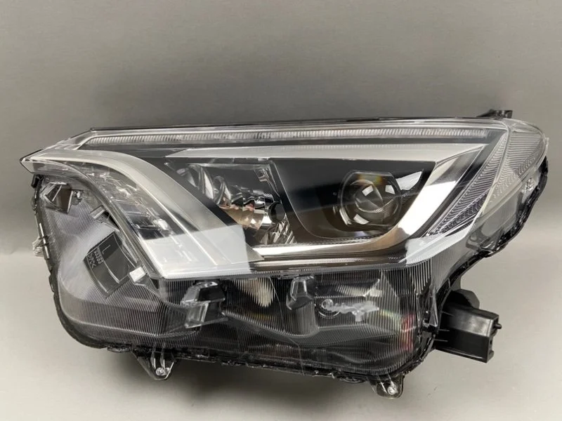 Фара Toyota RAV4 2015-2019 8118542680 45, левая