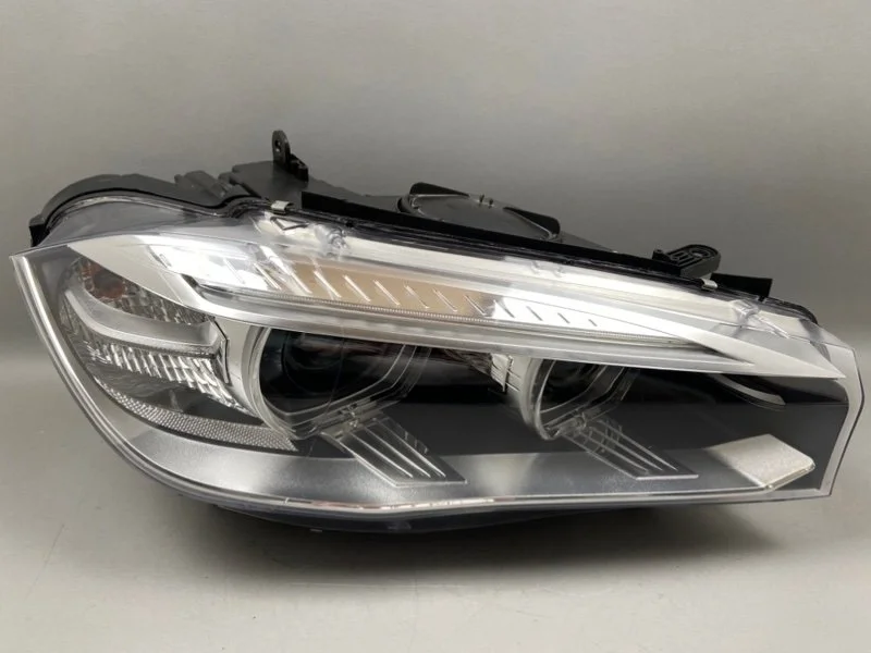 Фара BMW X5/X6 2013-2018 63117317102 F15/F16, правая