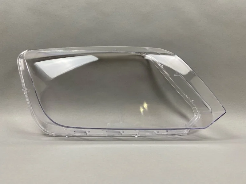 Стекло фары Volkswagen Amarok 2010-2016 2H1941016F, правое