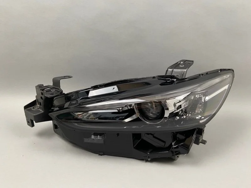Фара Mazda 6 2018-2022 GSJ151041A GJ, левая