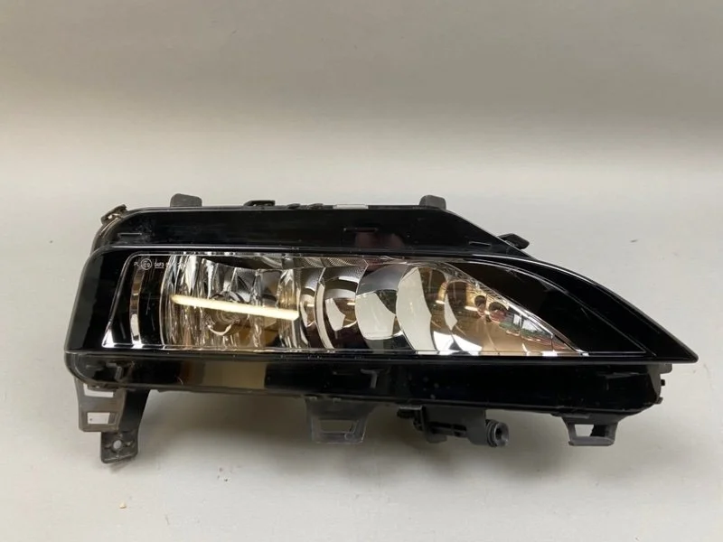 Фара противотуманная Skoda Rapid 2019- 60U941700 2, правая