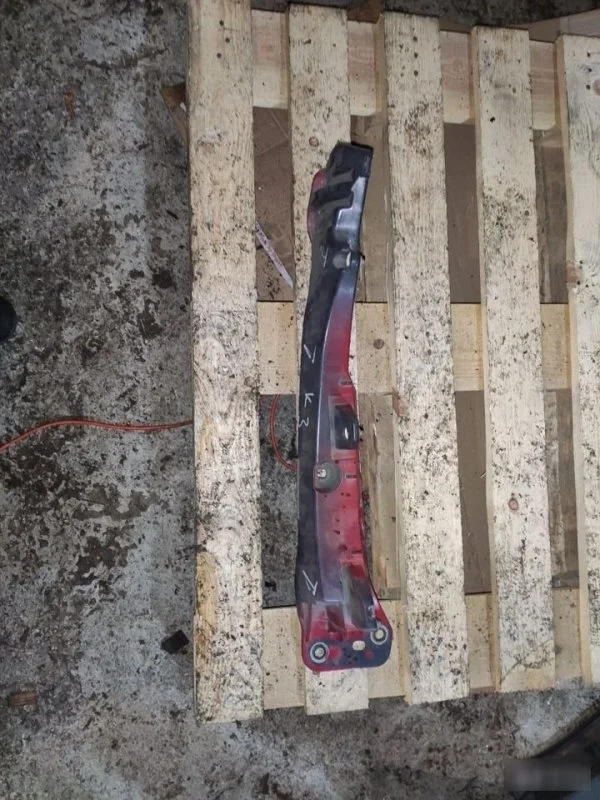 Кронштейн крепления крыла Renault Clio 2003—2013 8200314931