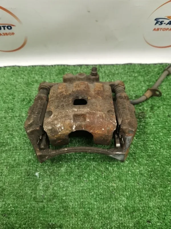 Суппорт тормозной Ford Fiesta 2012 1766840 MK6 1.4 SPJC, передний левый