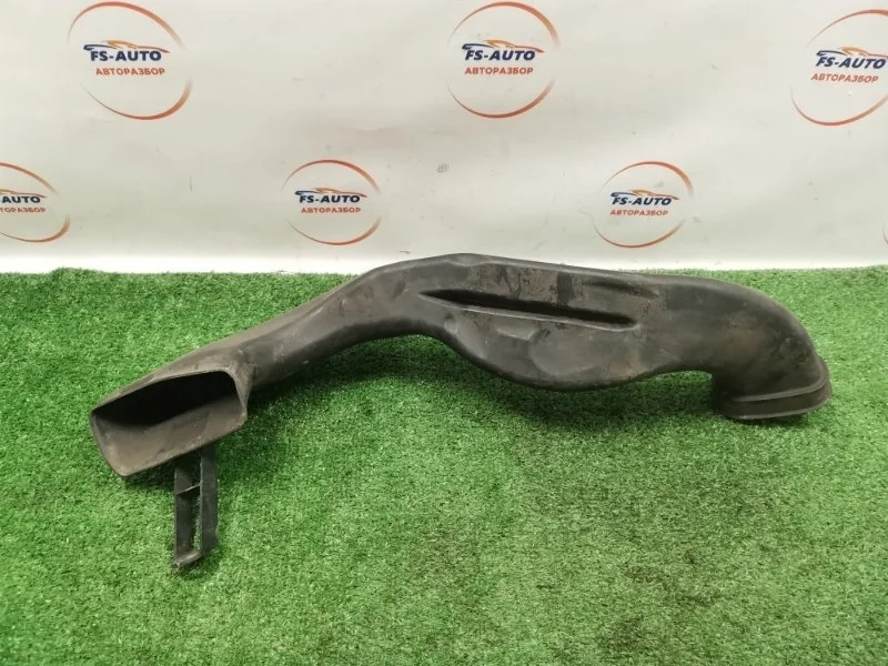 Воздухозаборник Chevrolet Cruze 2010 13307080 СЕДАН 1.6 F16D4