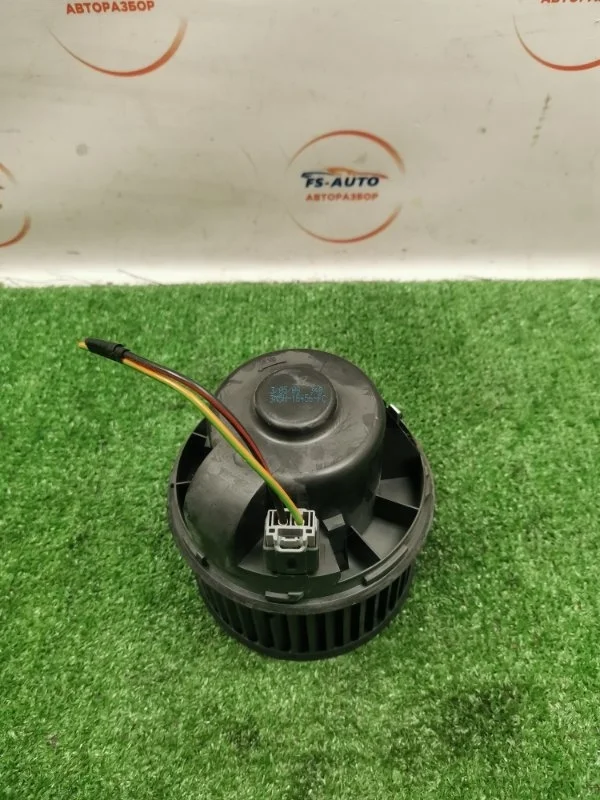 Мотор печки Ford Focus 2 2010 3M5H18456FC КУПЕ 2.0 AODA