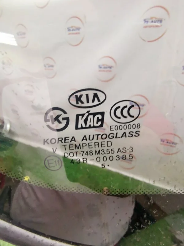 Форточка кузова Kia Sportage 2 2005 878101F000 SUV 2.0 CRDI D4EA
