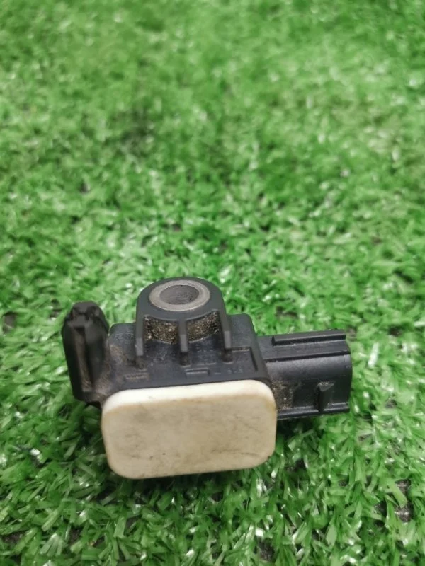 Датчик удара Mitsubishi Asx 2014 8651A165 SUV 1.6 4A92, передний