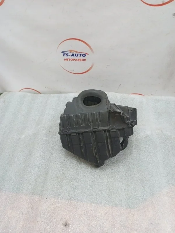 Корпус воздушного фильтра Renault Megan 8200947663
