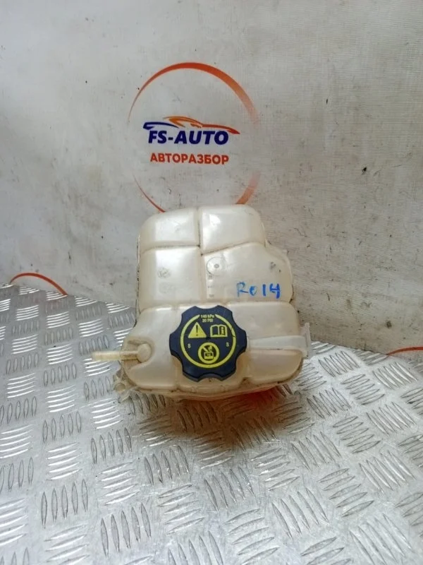 Бачок расширительный Opel Astra J Gtc 2014 13370133 КУПЕ 3 ДВЕРИ 1.4 A14NET