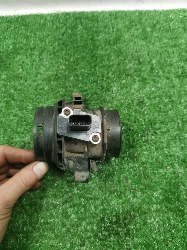 Датчик массового расхода воздуха Ford Focus 3 2012 3L3A12B579BA ХЕТЧБЭК 1.6 IQDB