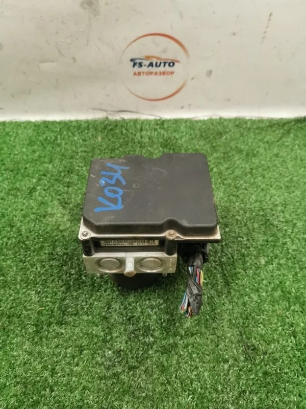 Блок ABS Hyundai Santa-Fe 2 2011 589102B550 SUV 2.2 ДИЗЕЛЬ D4HB