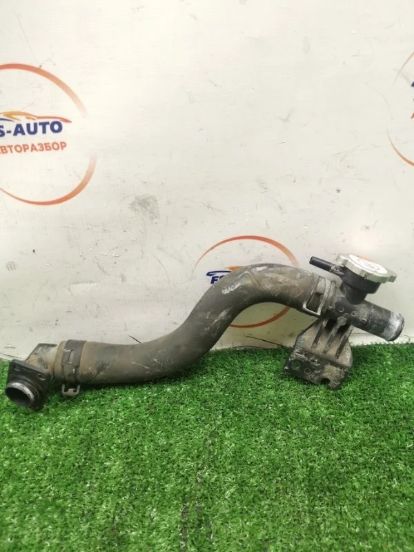 Горловина радиатора Mitsubishi Asx 2014 1350A015 SUV 1.6 4A92