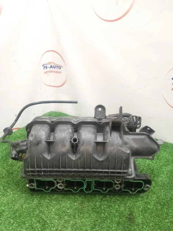 Впускной коллектор Opel Corsa 2014 55563664 ХЕТЧБЕК А14XER