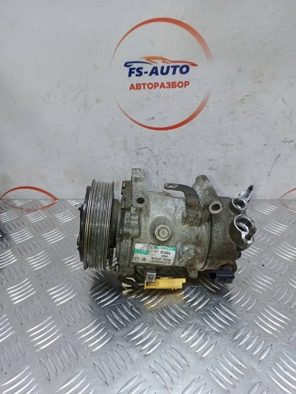 Компрессор кондиционера Citroen C4 2012 9671216280 1.6 EP6