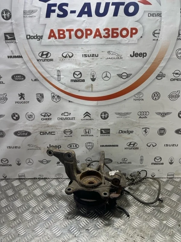 Поворотный кулак Kia Soul 2016 517152K000 УНИВЕРСАЛ 1.6 G4FD, передний правый