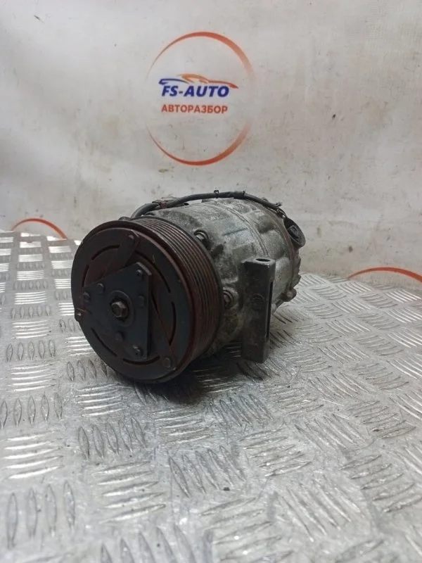 Компрессор кондиционера Nissan X-Trail 2012 926001GZ0A T31 2.0 MR20DE