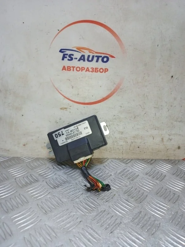 Блок управления полным приводом Kia Sorento 2007 954404C750 SUV 2.5 D4CB