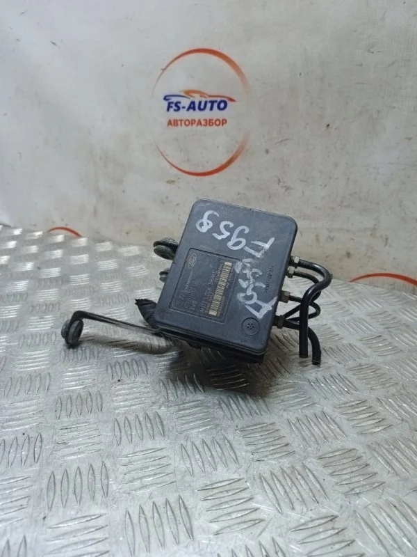 Блок ABS Ford Focus 2 2010 8M512C405EA ХЕТЧБЕК 1.6 SHDA
