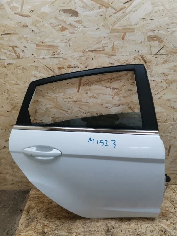 Дверь боковая Ford Fiesta 2012 1692501 MK6 1.4 SPJC, задняя правая