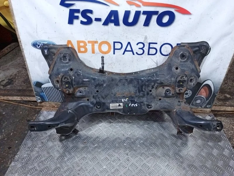 Подрамник Kia Ceed 2015 62400A6000 ХЭТЧБЭК 1.6 G4FJ, передний