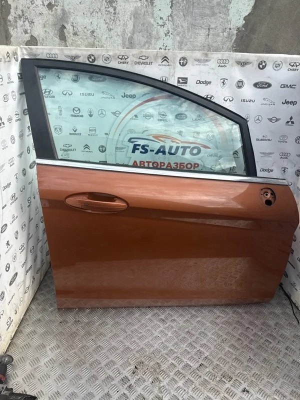 Дверь боковая Ford Fiesta 2015 2138944 MK6 1.6 HXJA, передняя правая
