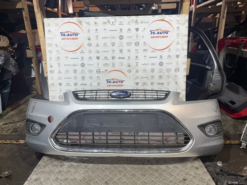 Бампер Ford Focus 2 2010 1526154 ХЕТЧБЕК 1.6 SHDA, передний