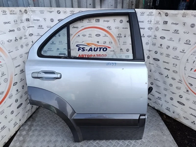 Дверь Kia Sorento 2005 770043E011 SUV 2.5 D4CB, задняя правая