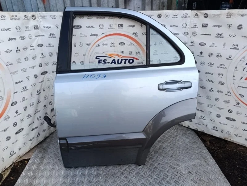 Дверь Kia Sorento 2005 770033E111 SUV 2.5 D4CB, задняя левая