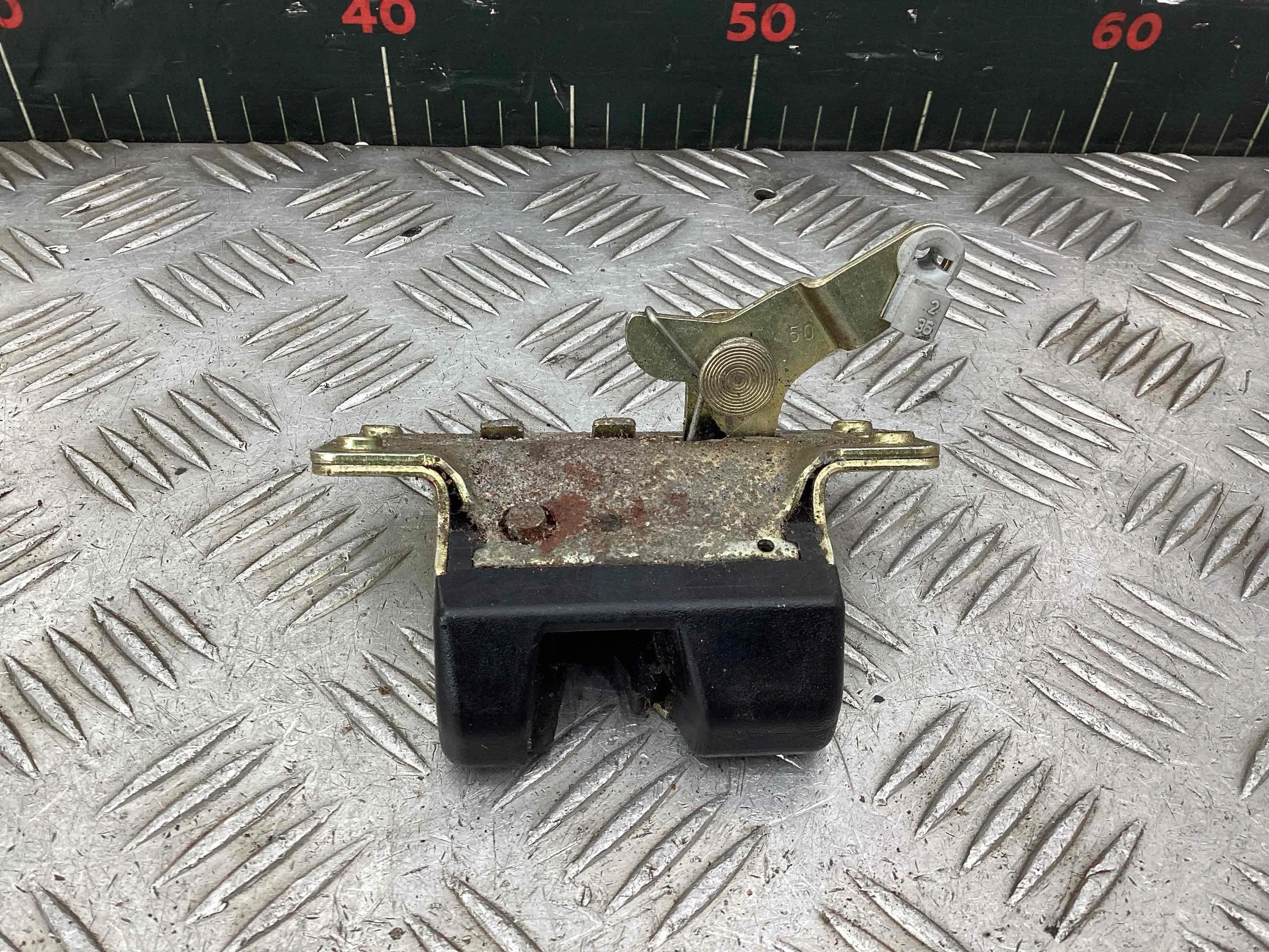 Замок багажника Opel Zafira Zafira A 1999-2003 2001 1,8 Бензин МКПП 5ст. Минивэн.