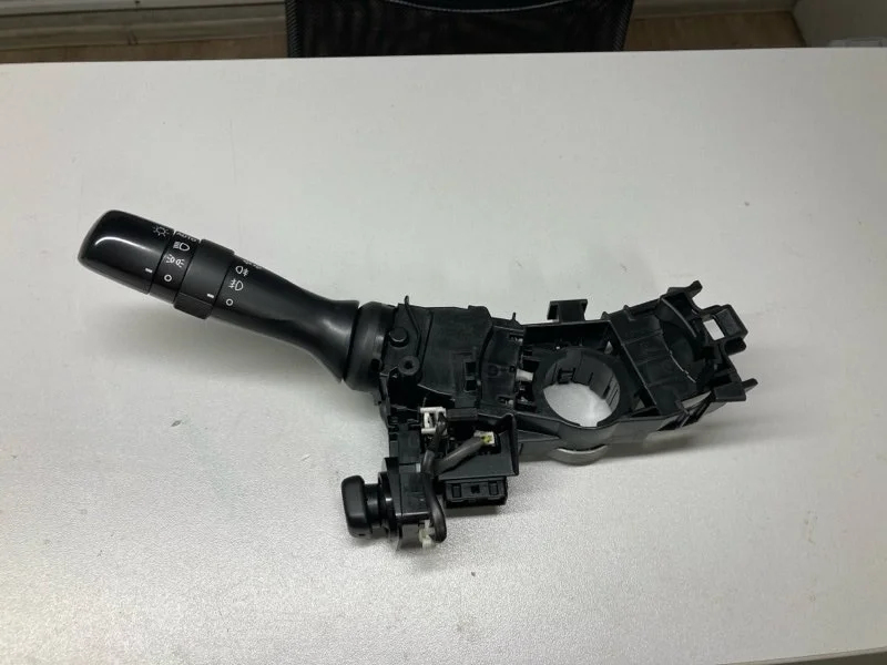 Переключатель света фар TOYOTA Land Cruiser 2010 8414030311 URJ200 1VD-FTV 4.5