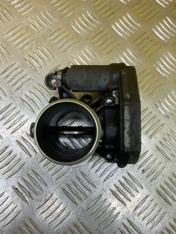 Заслонка дроссельная электрическая Land Rover Range Rover Evoque I (2011-2018) 2014 LR012598 2.2 D 224DT