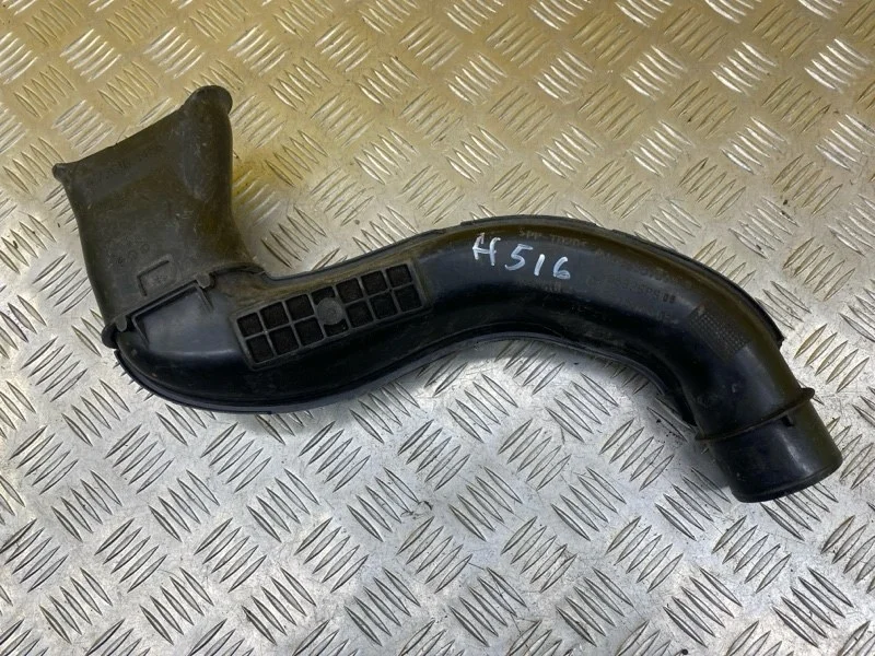 Патрубок воздушного фильтра Dacia Duster 2010-2017 2016 165555731R 1.6 I