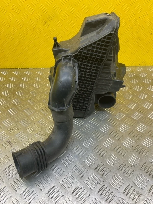 Корпус воздушного фильтра Dacia Duster 2010-2017 2016 165001258R 1.6 I