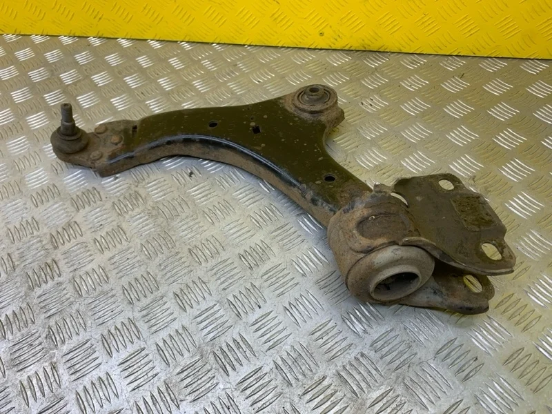 Рычаг передний левый Land Rover Freelander Ii (2006-2014) 2011 LR007206 2.2 D 224DT