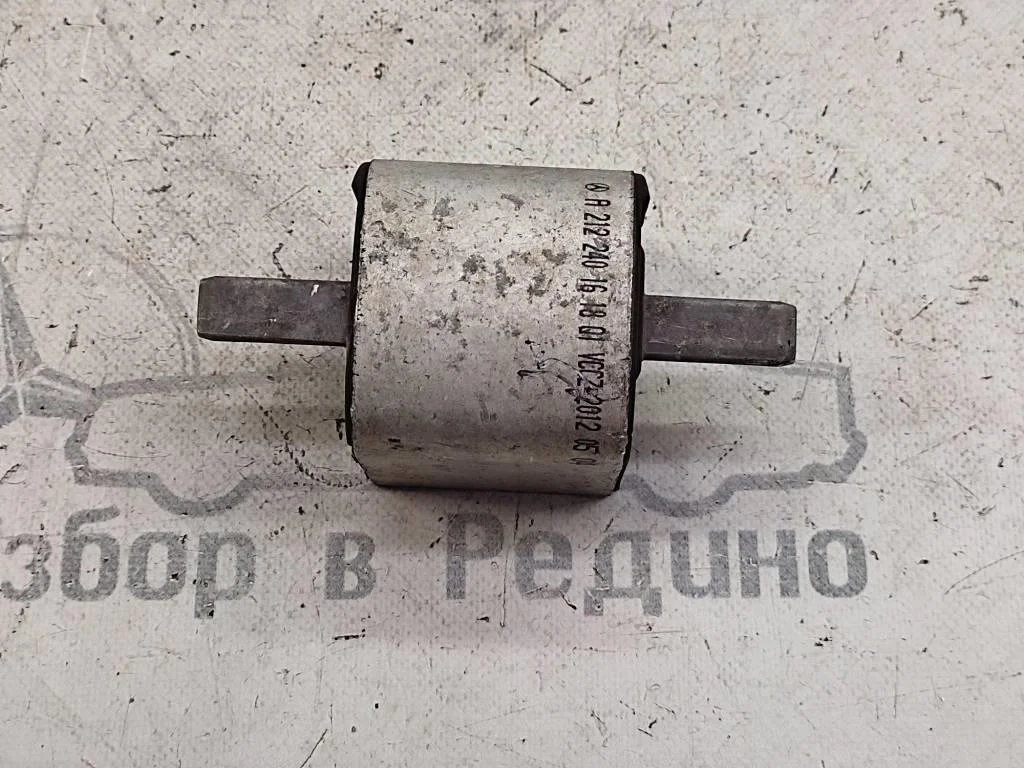 Опора КПП Mercedes-Benz