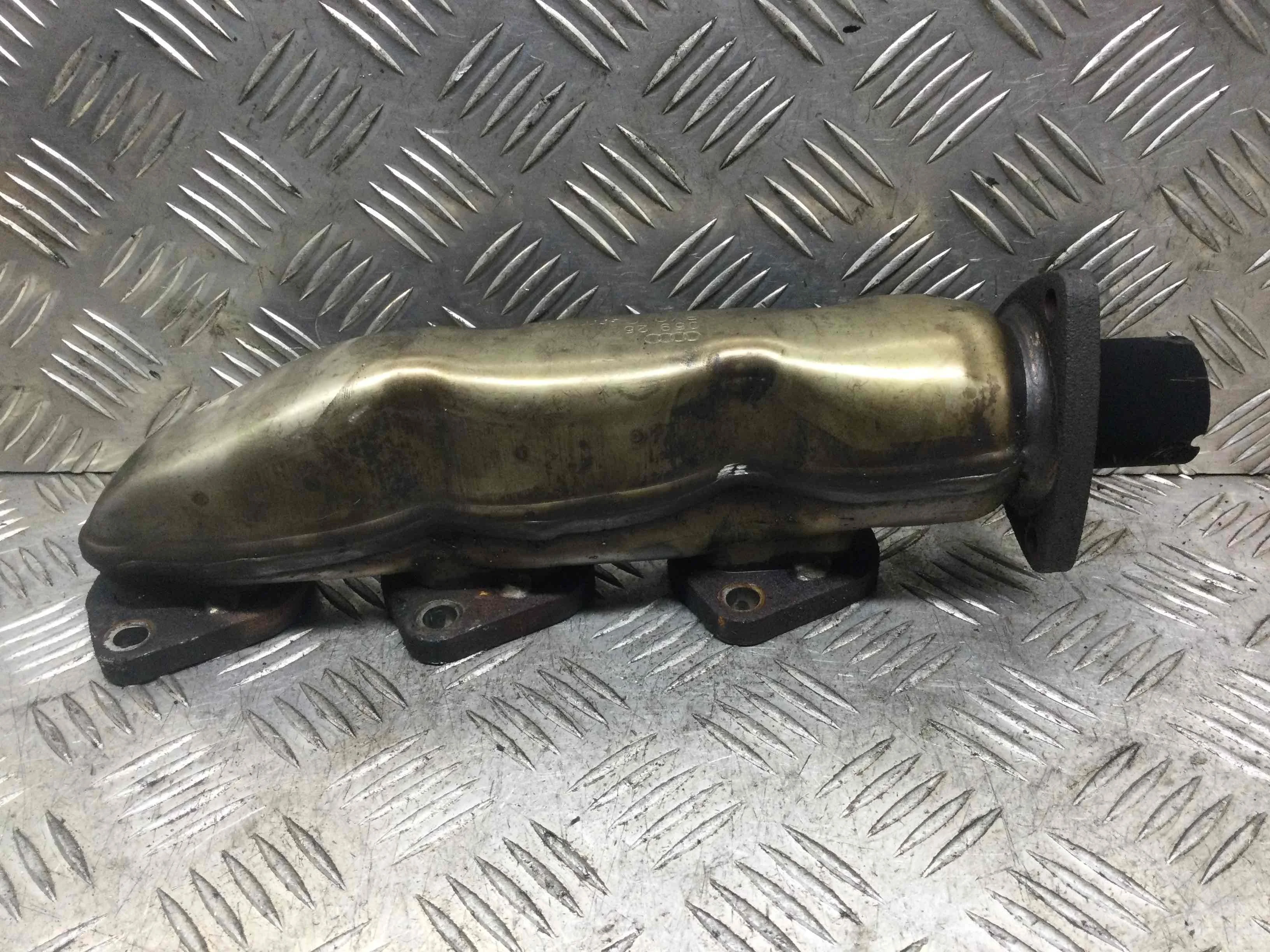 Коллектор выпускной Audi A5 8T (2007-2011) дизель 3.0 TDI Механика Седан